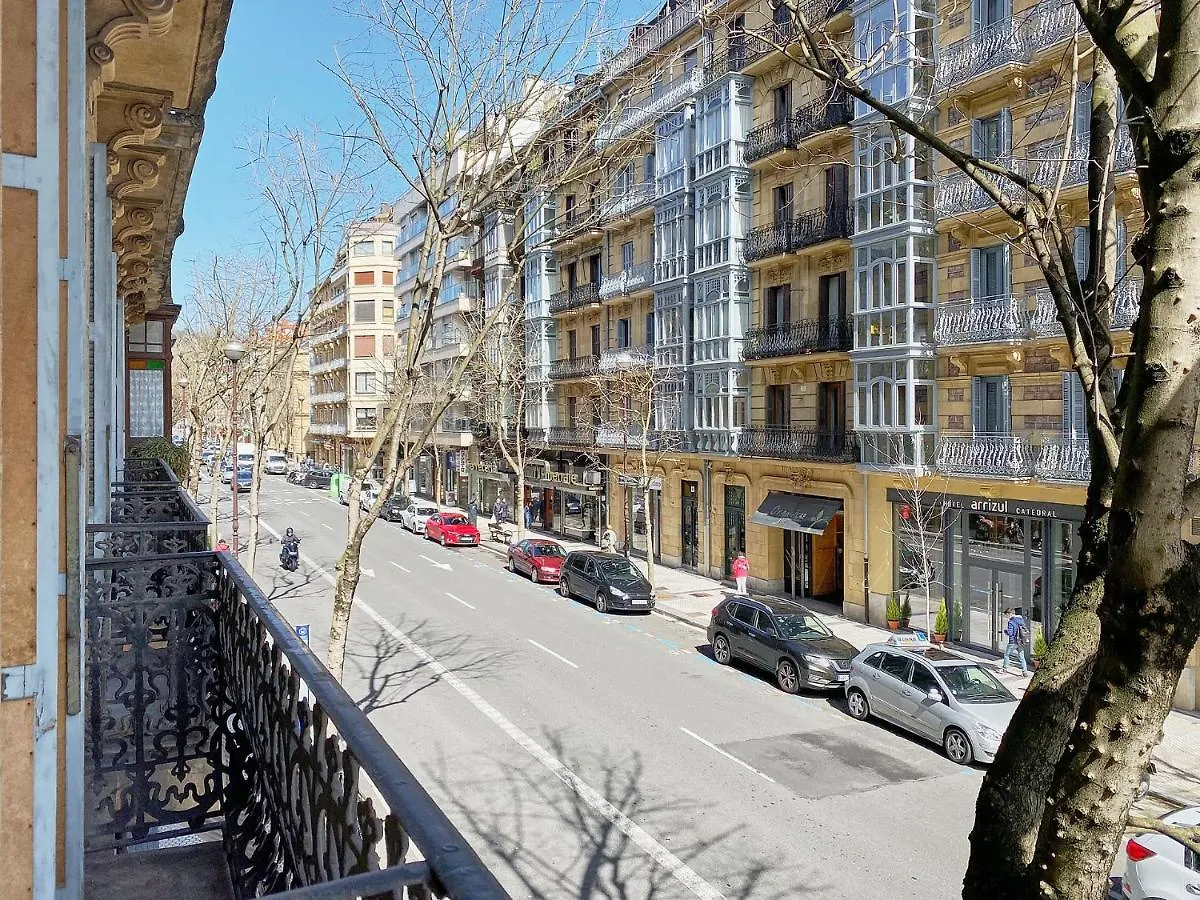The Rentals Collection - Urbieta II San Sebastian Apartment